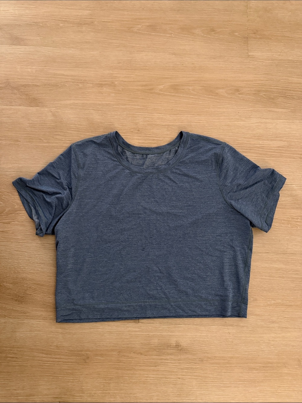 Lululemon women’s heather blue workout top athletic wear